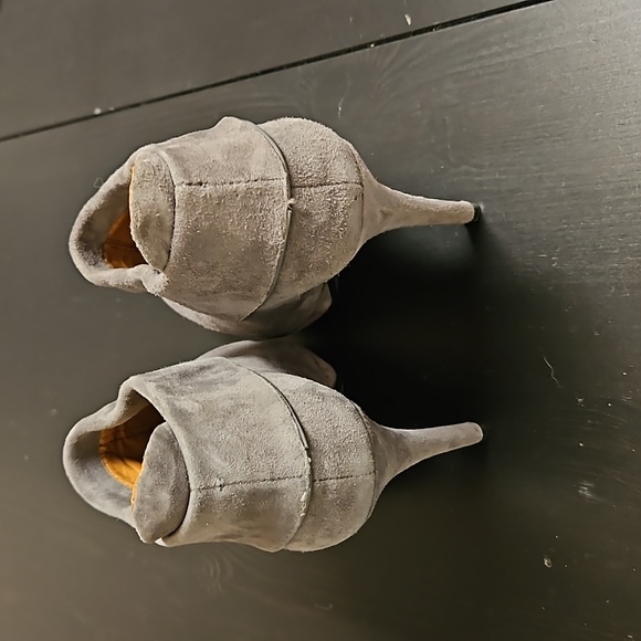 MRKT brand grey suede booties - Picture 4 of 7